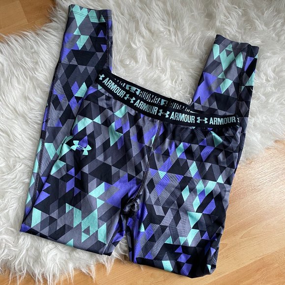 Under Armour Pants - UNDER ARMOUR Heat Gear Leggings, Geometric Print⭐️